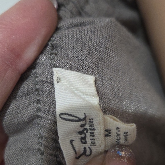 Taupe Ruffled Flowy Top - Picture 3 of 5